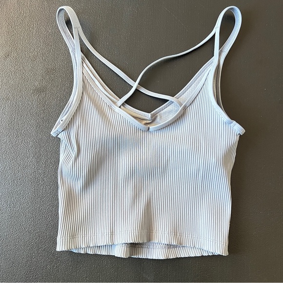 Vuori Ribbed Cropped V Neck Strappy Tank Top Built in Shelf Bra Gray Blue Size S - Picture 4 of 8